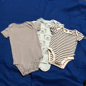 Bundle of 3 Onesies
